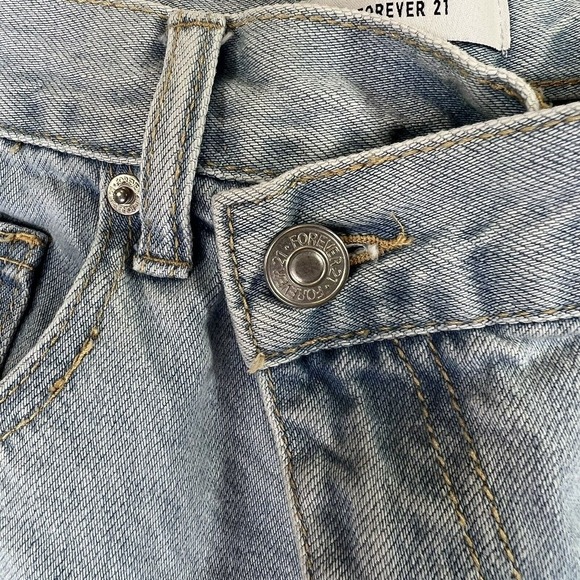 Forever 21 Size 28 Shorts Denim Jean Booty Distressed Ripped Five Pocket Blue - Picture 6 of 9